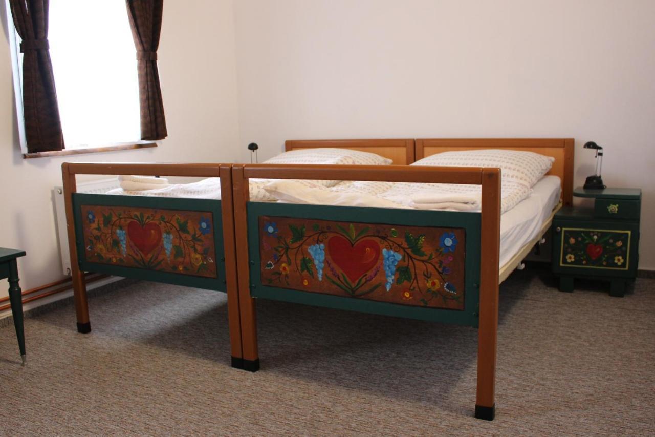 Dusniky Bendovsky Dvur B&B 외부 사진
