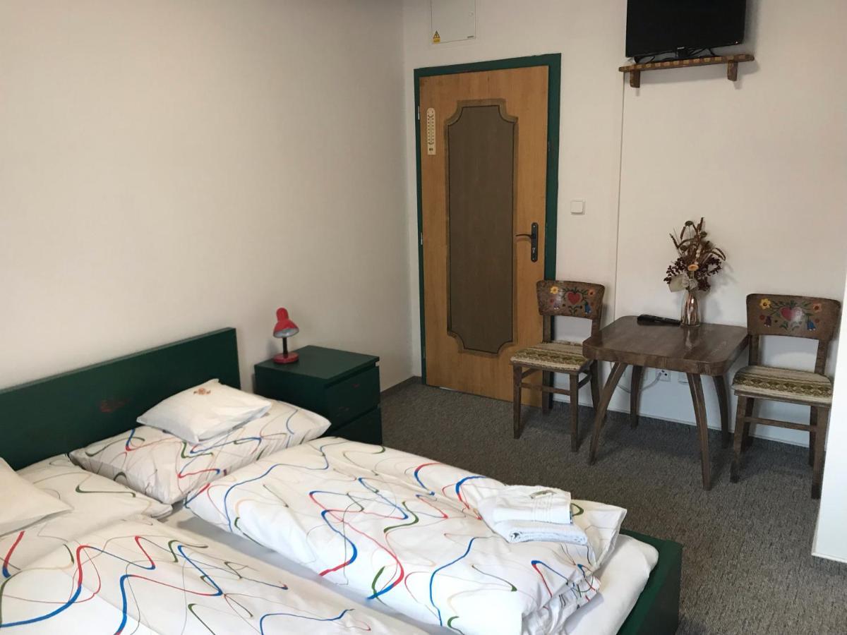 Dusniky Bendovsky Dvur B&B 외부 사진