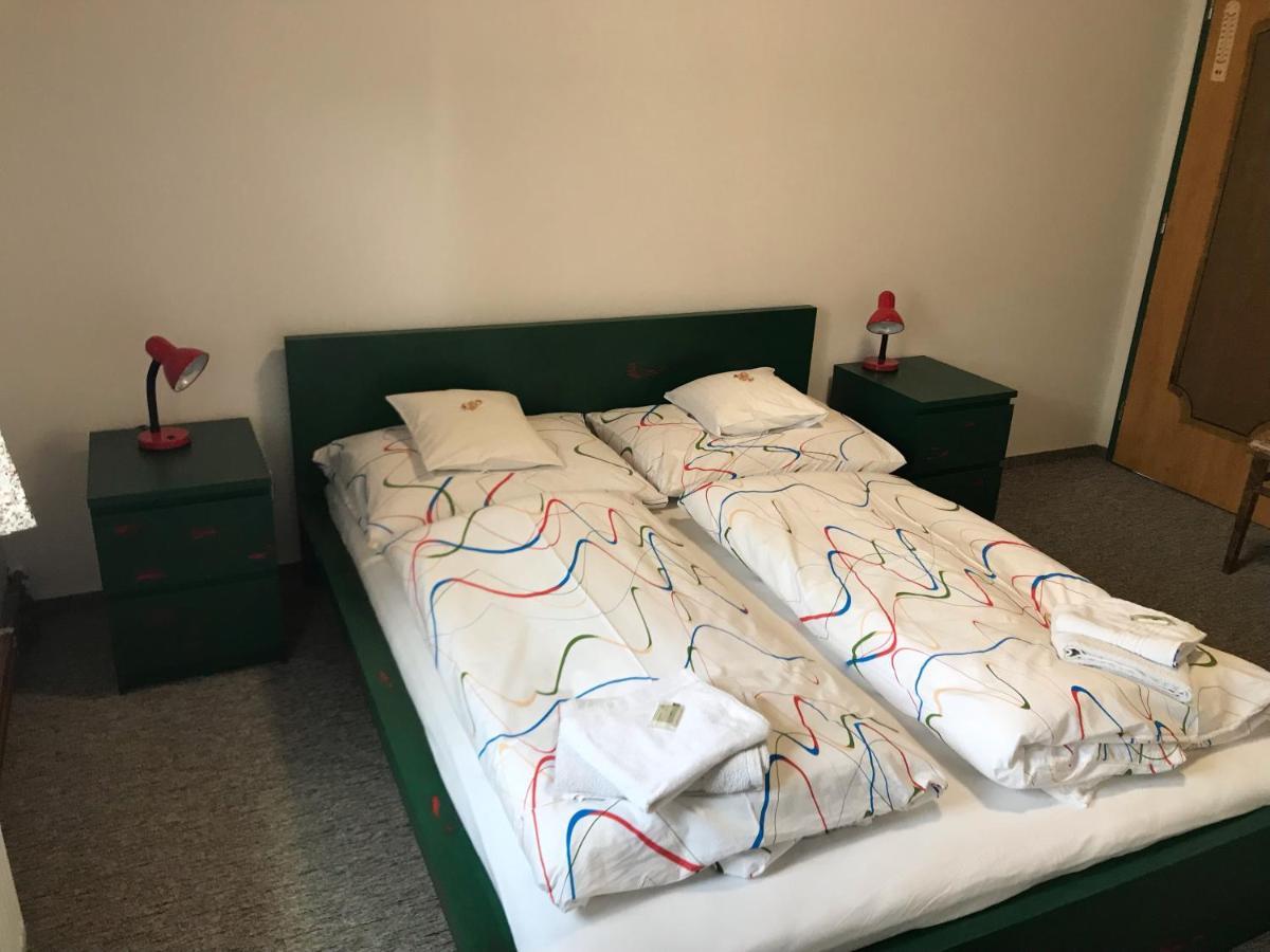 Dusniky Bendovsky Dvur B&B 외부 사진